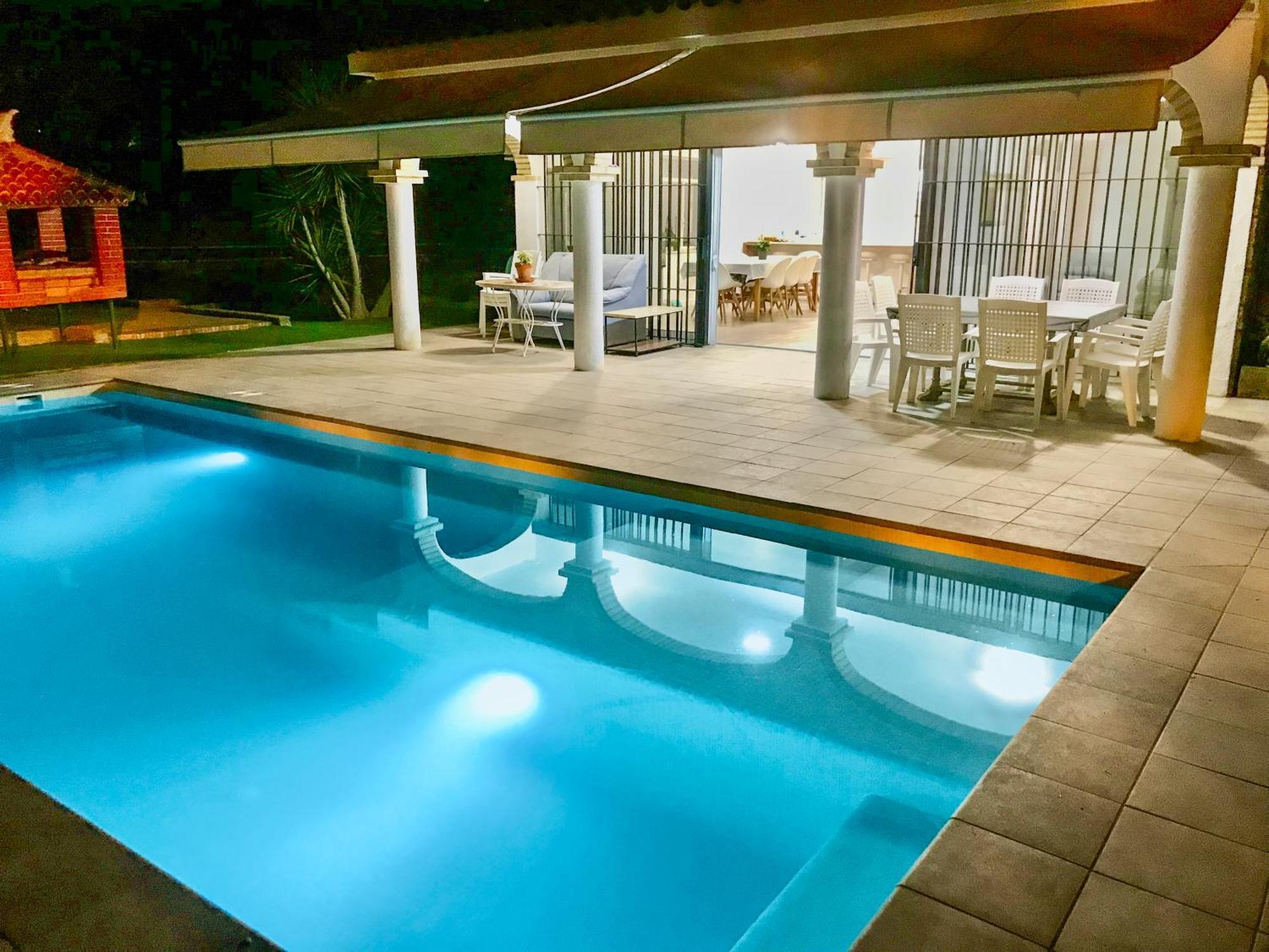 Villa Alamos Jerez I Piscina Salada Climatizada I Bbq I Jardines I 850M2 Jerez de la Frontera Exterior foto
